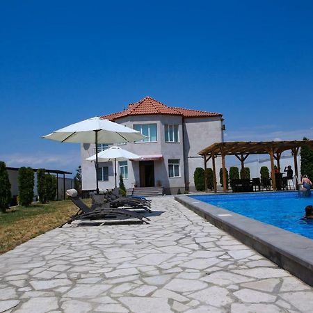 Ossanna Hotel Erivan Exterior foto